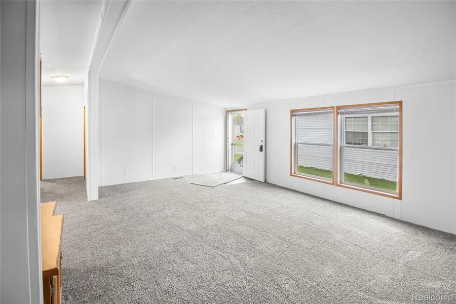 328 White Oak Lane, Augusta, MI 48190 - Image #2