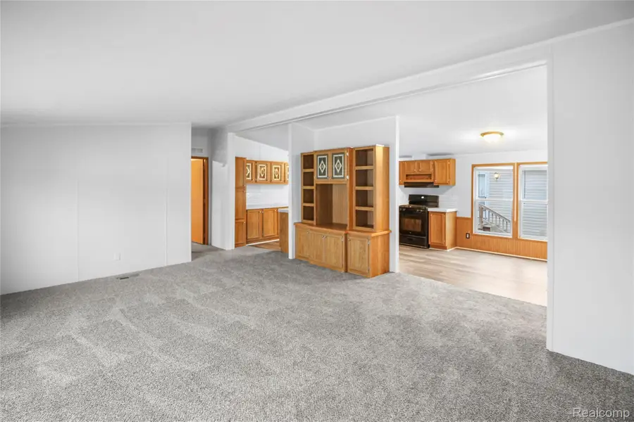 328 White Oak Lane, Augusta, MI 48190 - Image #3