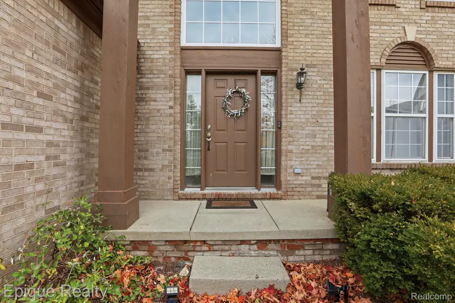 755 Lacosta Court, Pontiac, MI 48340 - Image #3