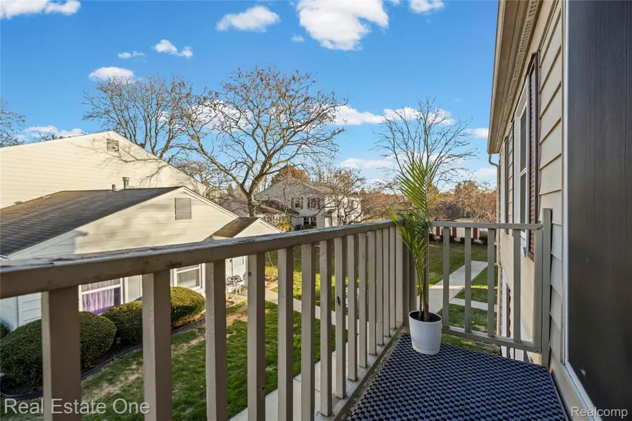 2917 Rockford Court #36D, Orion, MI 48360 - Image #3
