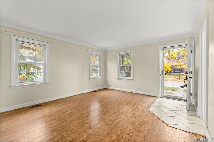 23127 Beech Street, Dearborn, MI 48124 - Image #2