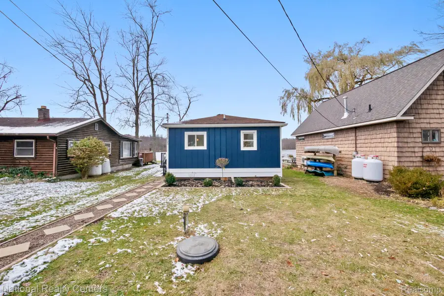 12123 Kirby Lane, South Lyon, MI 48178 - Image #3