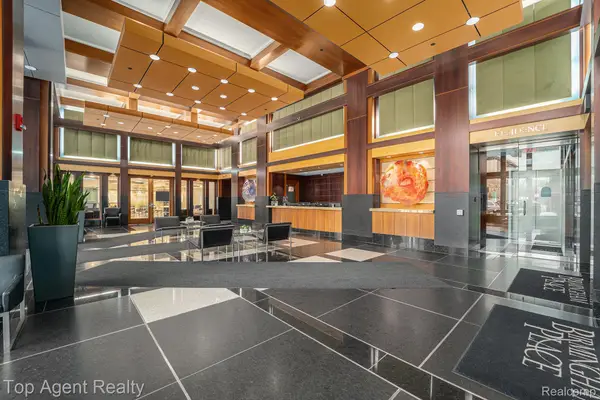 411 S Old Woodward Avenue #511, Birmingham, MI 48009