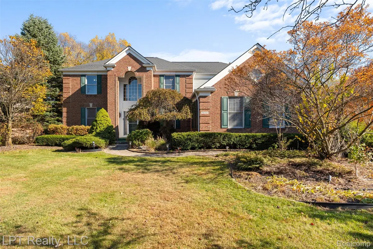 48318 Manhattan Circle, Canton, MI 48188 - Image #1