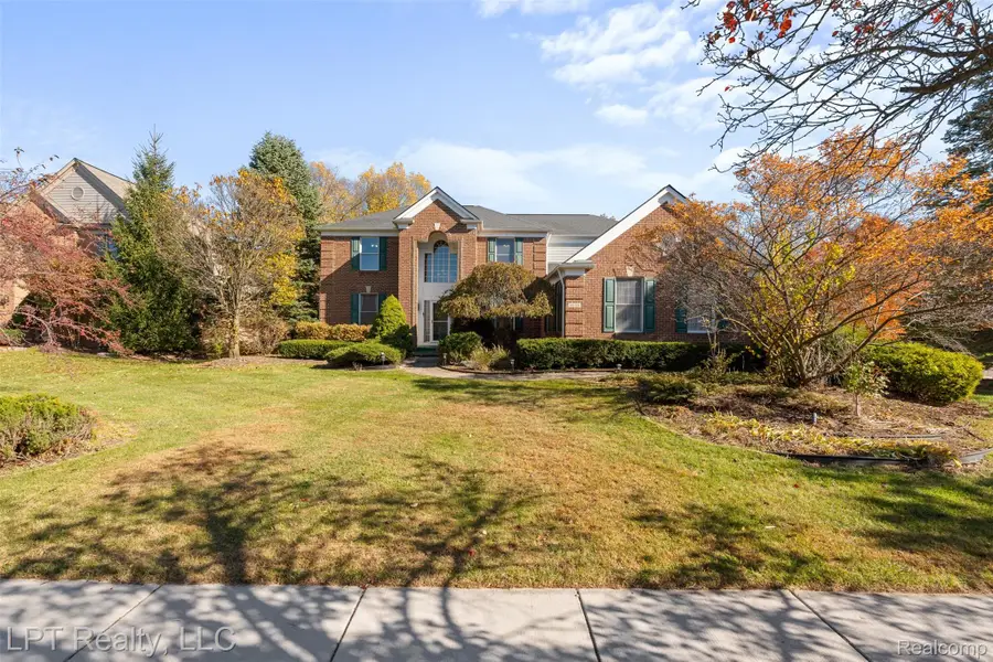 48318 Manhattan Circle, Canton, MI 48188 - Image #2