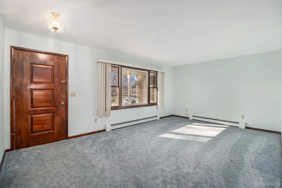 12439 Hill Road, Goodrich, MI 48438 - Image #2