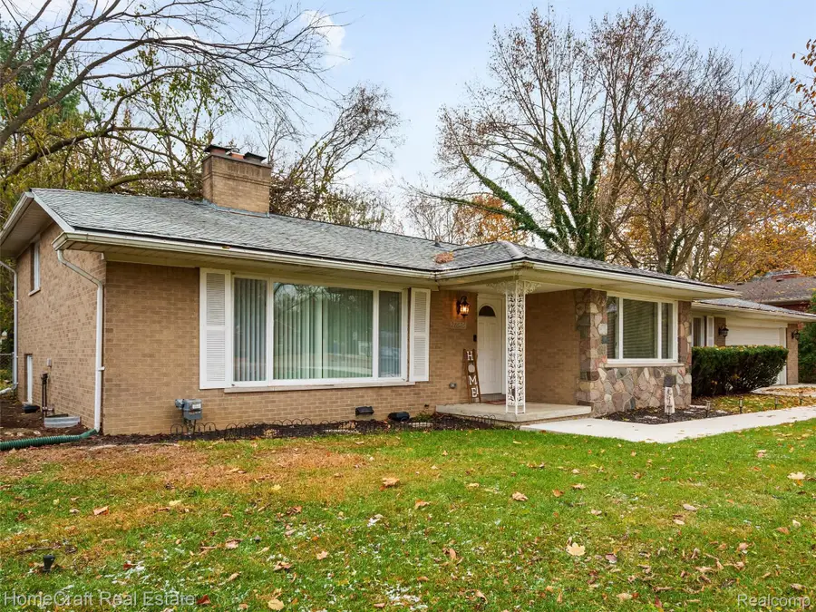 28626 Sunset Boulevard W, Lathrup Village, MI 48076 - Image #2