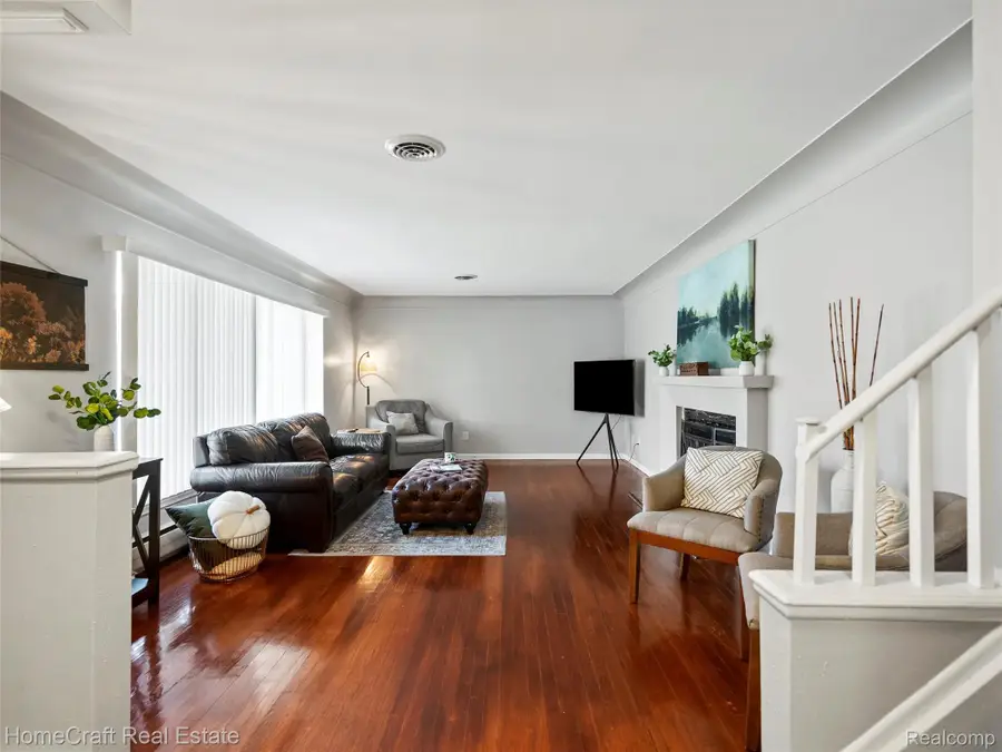 28626 Sunset Boulevard W, Lathrup Village, MI 48076 - Image #3