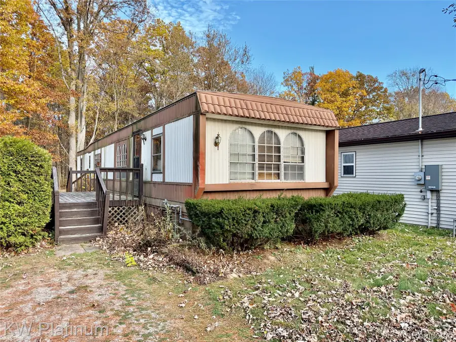 192 Pickford Road, Kimball, MI 48074 - Image #2