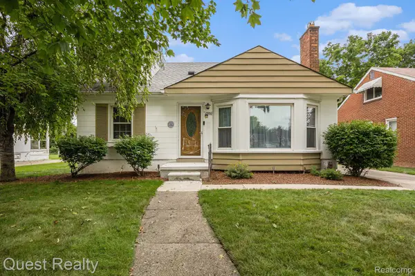 13700 Winchester Street, OakPark, MI 48237