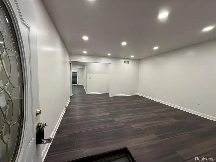 12872 E 14 Mile Road, Warren, MI 48088 - Image #3