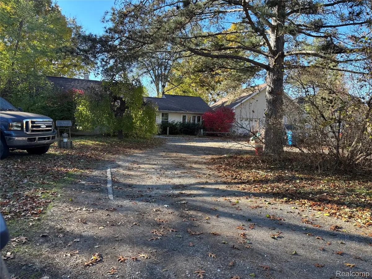 2549 Benstein Road, Commerce, MI 48390 - Image #1