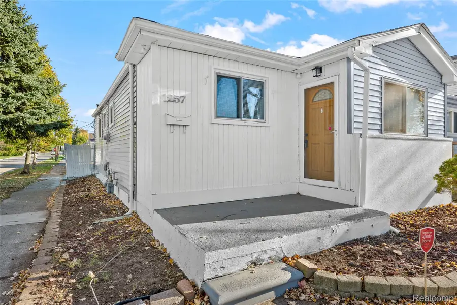 1257 Applewood Avenue, Lincoln Park, MI 48146 - Image #2