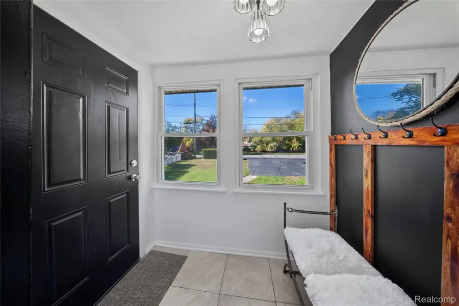 3946 Lakeshore Drive, Newport, MI 48166 - Image #2