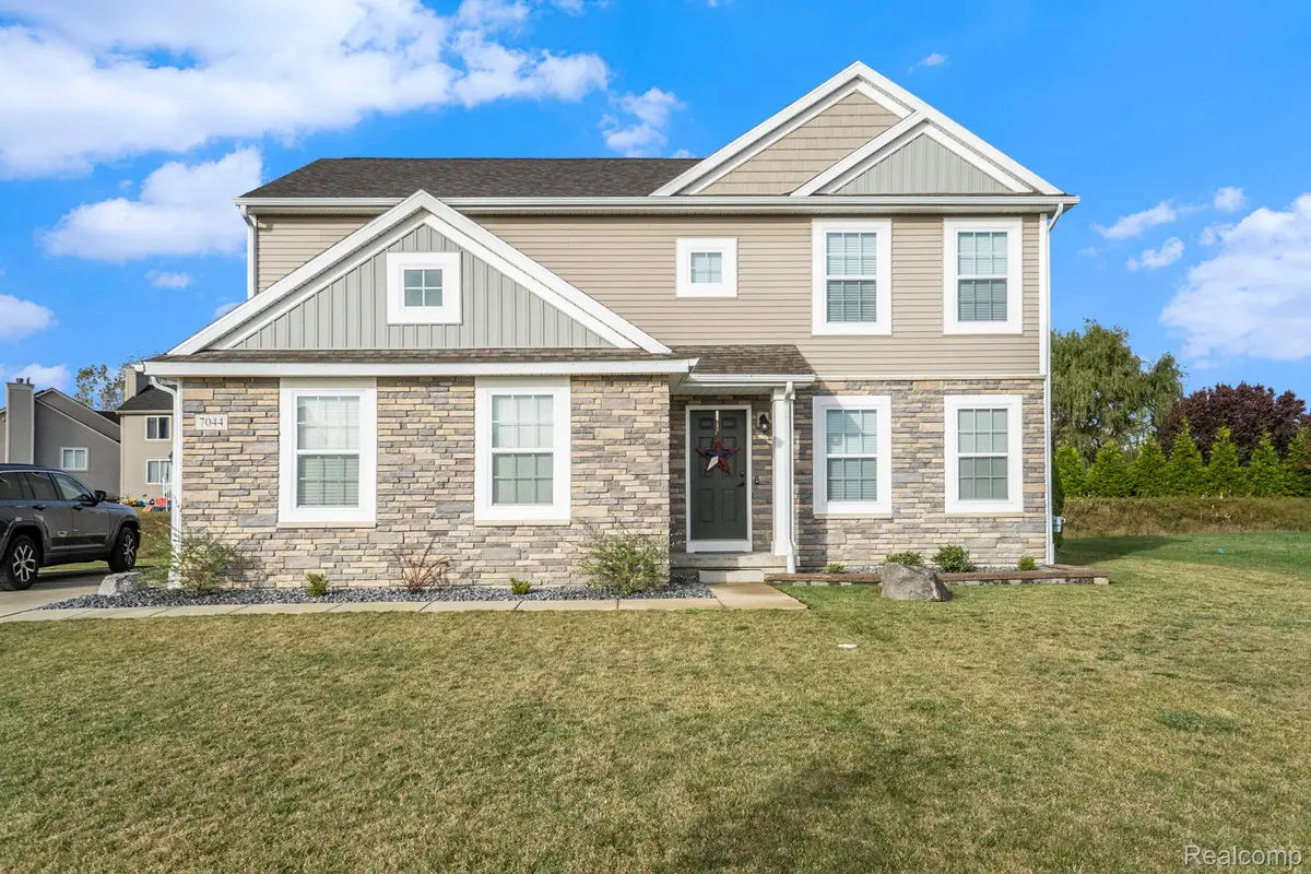 7044 Wildflower Court, Grand Blanc Charter Township, MI 48439 - Image #1