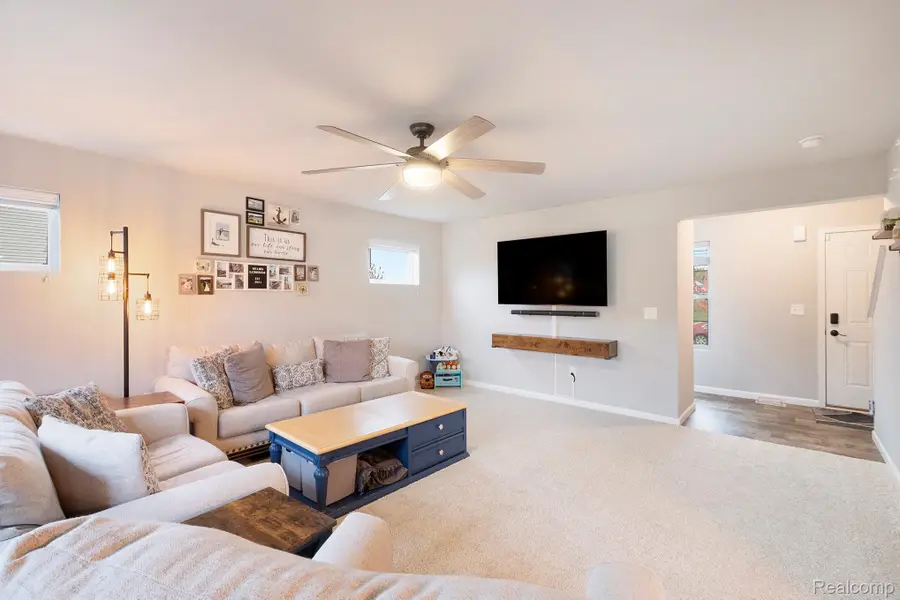 7044 Wildflower Court, Grand Blanc Charter Township, MI 48439 - Image #3