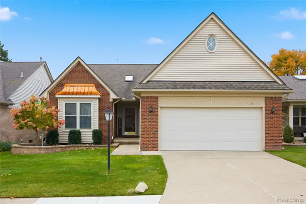 6670 Copper Creek Dr W, Washington, MI 48094