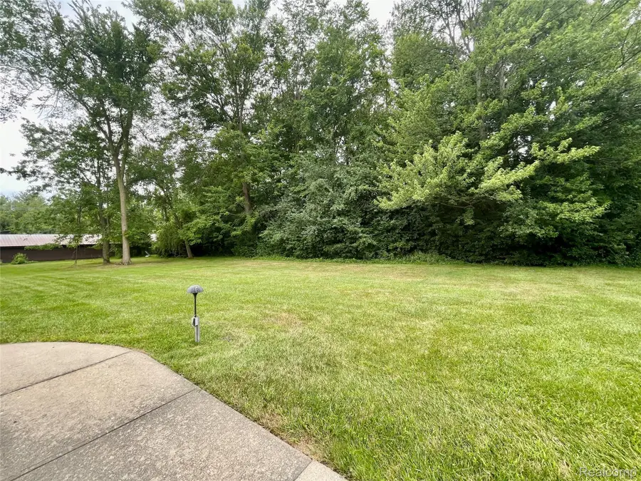 10228 Nancys #37, Grosse Ile, MI 48138 - Image #3