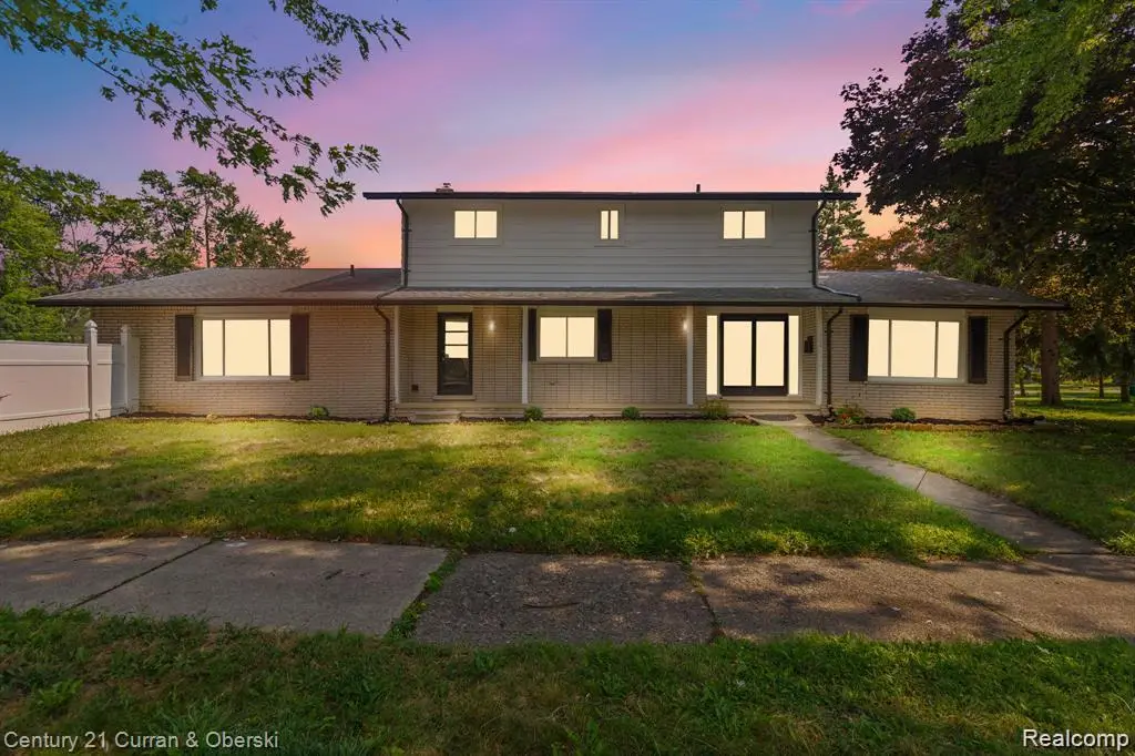 1386 Three Mile Drive, Grosse Pointe Park, MI 48230 - Image #1