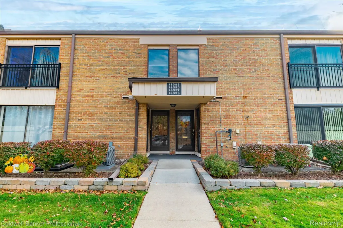 18399 University Park Drive, Livonia, MI 48152 - #1