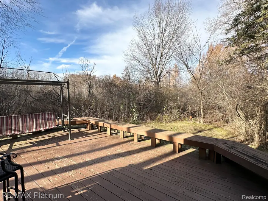 470 Woodstone Road #33, Waterford, MI 48327 - Image #2
