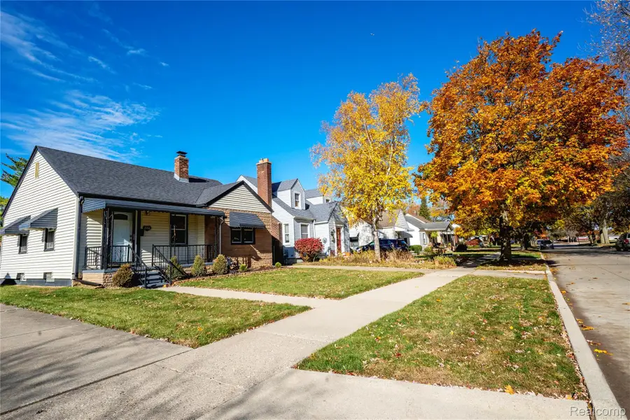 2466 15th Street, Wyandotte, MI 48192 - Image #3
