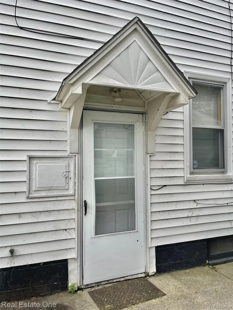 22145 Gascony Avenue, Eastpointe, MI 48021 - Image #3