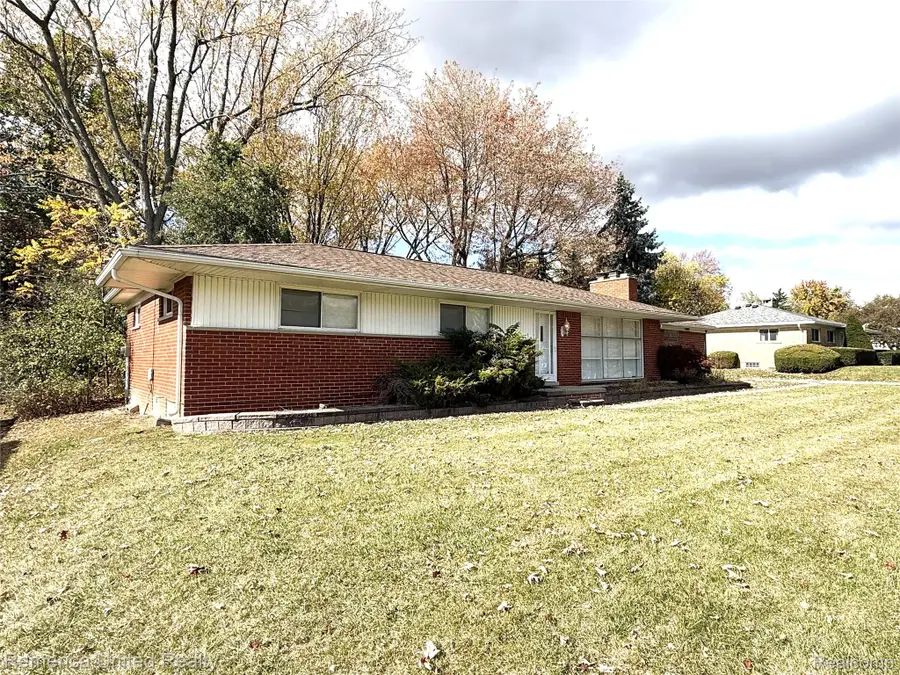 28231 Farmington Road, Farmington Hills, MI 48334 - Image #2