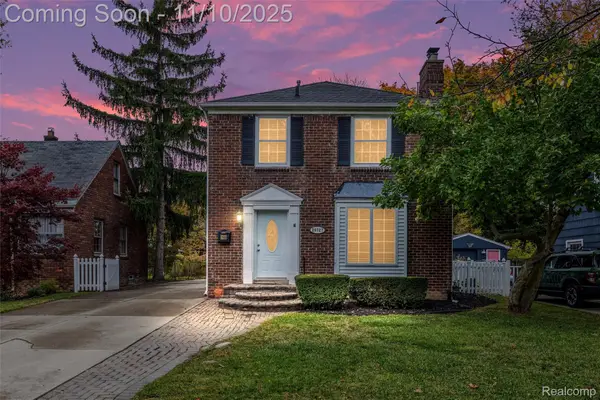 20727 Marter Road, GrossePointeWoods, MI 48236