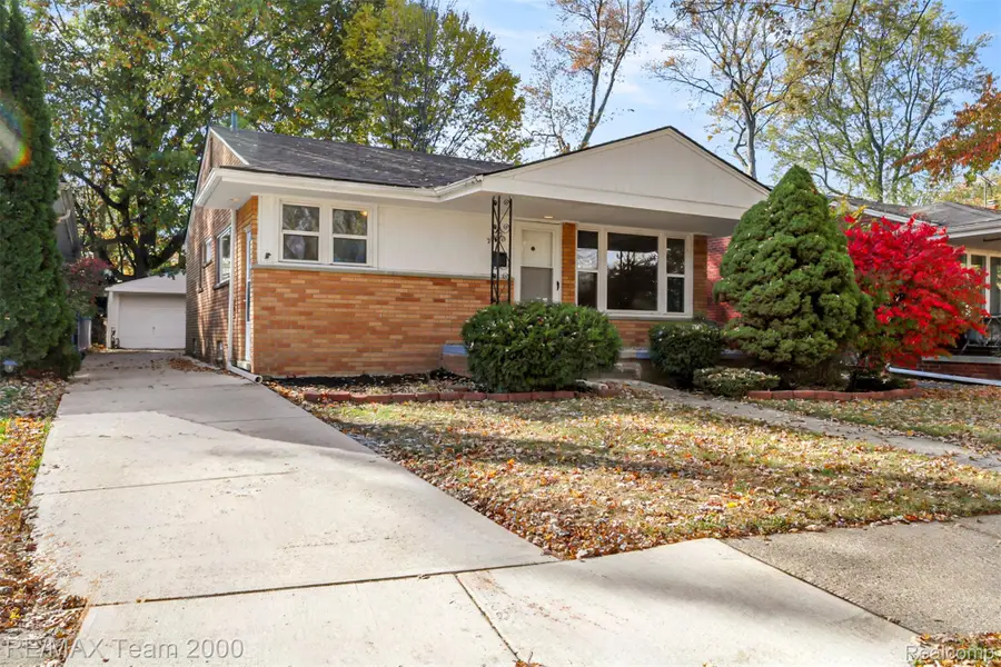 20602 Kenmore Avenue, Harper Woods, MI 48225 - Image #3