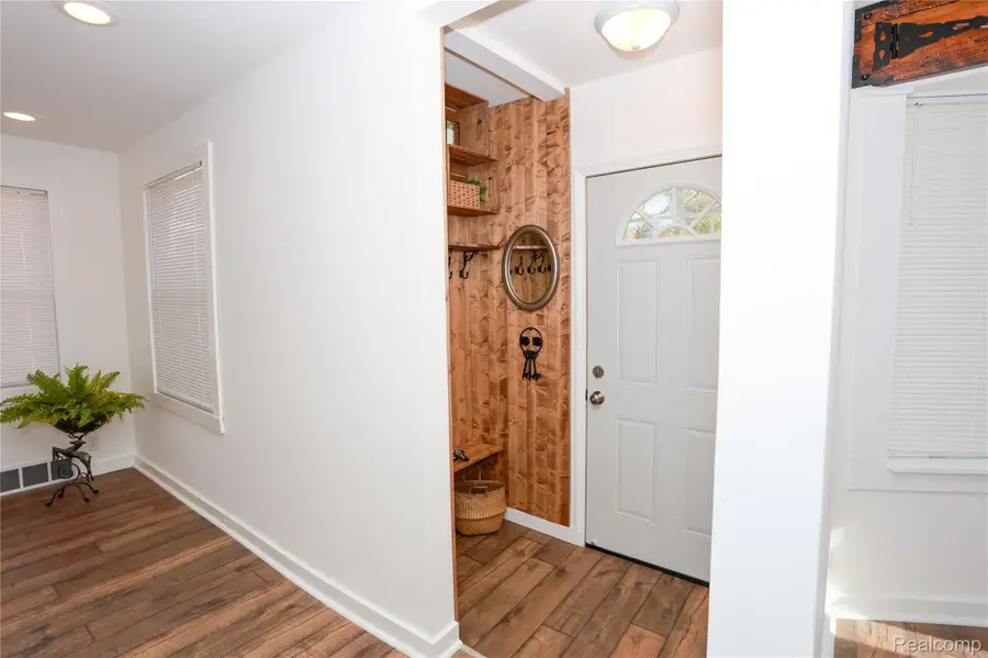 8411 Plainview Avenue, Detroit, MI 48228 - Image #3