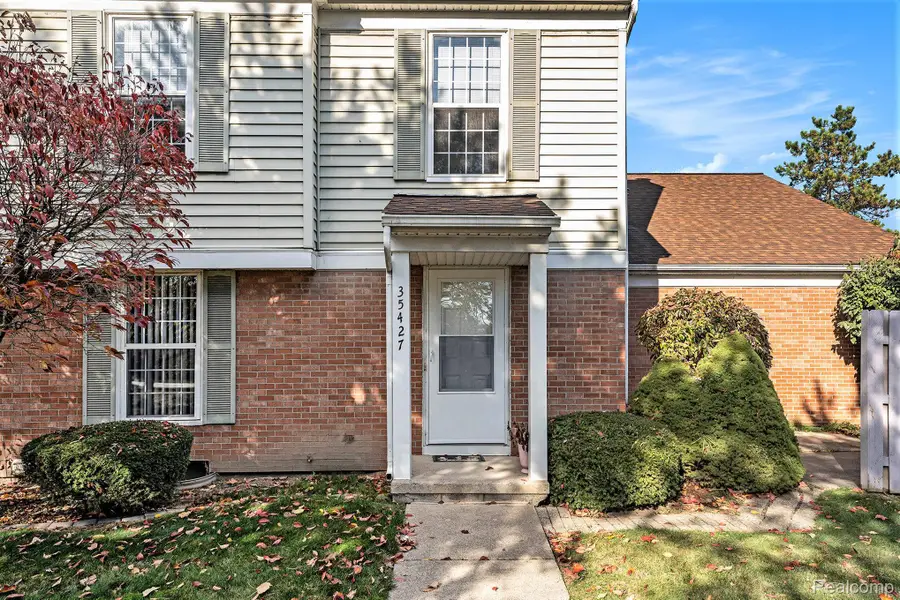 35427 Stillmeadow Lane, Clinton Township, MI 48035 - Image #2