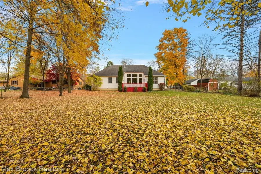 23451 Sans Souci Street, Farmington Hills, MI 48336 - Image #3
