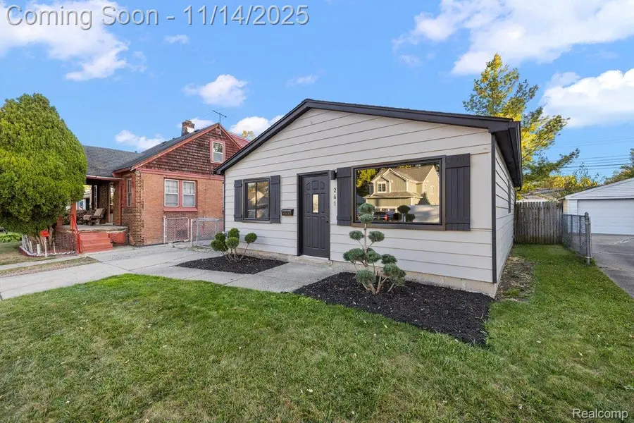 261 Tecumseh Street, Clawson, MI 48017 - Image #2