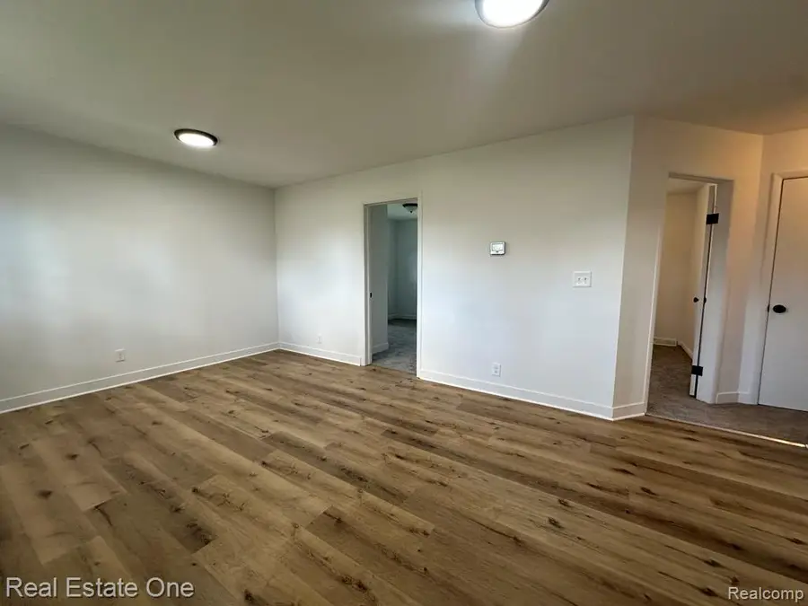 5481 Belsay Road, Grand Blanc Charter Township, MI 48439 - Image #3