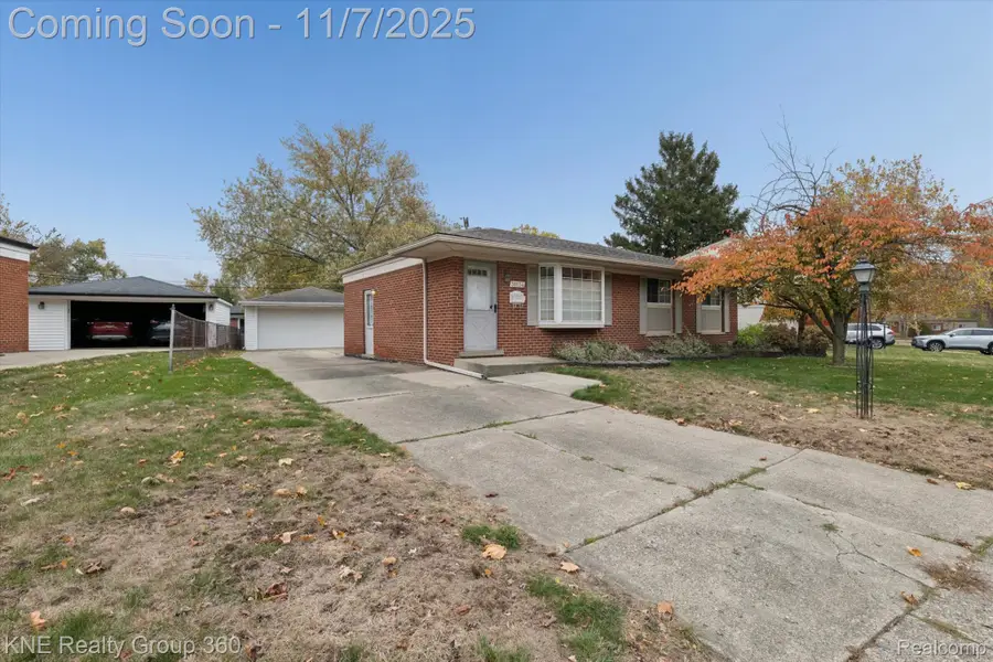 30134 S Stockton Drive, Farmington Hills, MI 48336 - Image #2