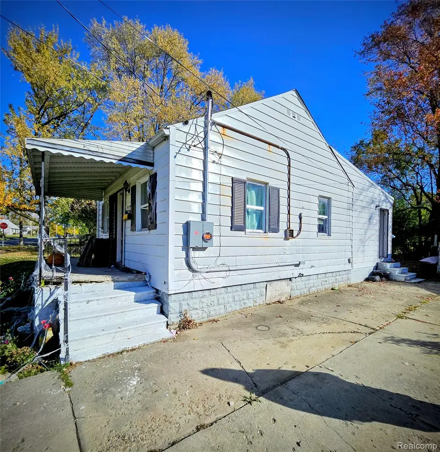 959 Tacken Street, Flint, MI 48532 - Image #3