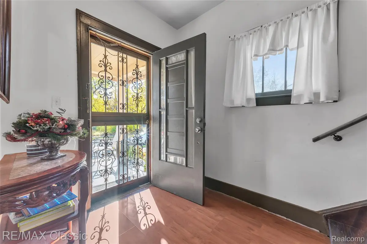 574 W Greendale, Detroit, MI 48203 - Image #1