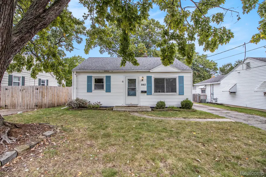 945 33rd Street Sw, Wyoming, MI 49509 - Image #2