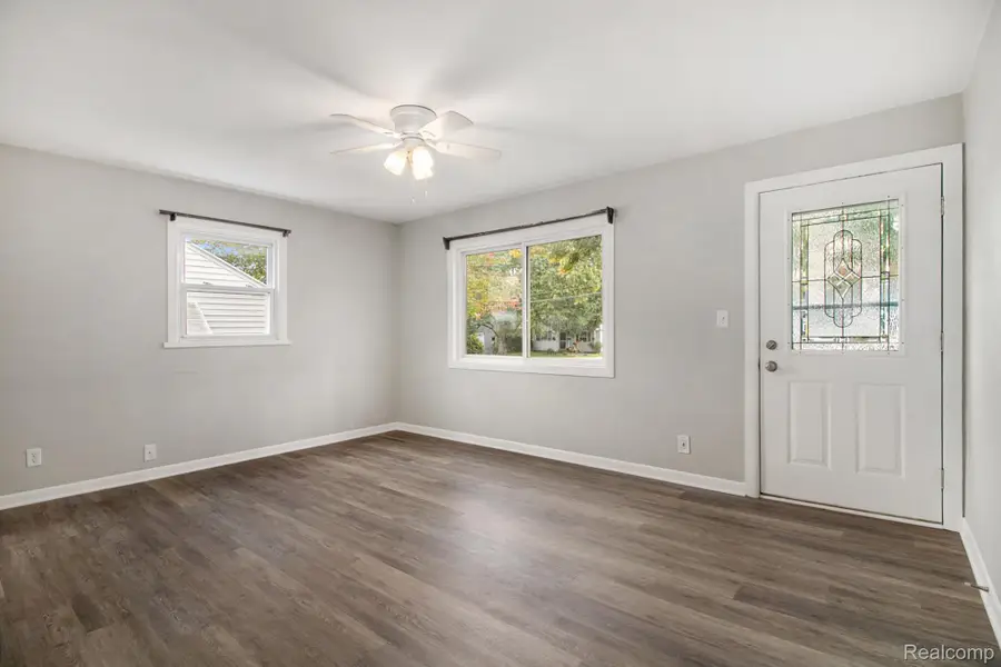 945 33rd Street Sw, Wyoming, MI 49509 - Image #3