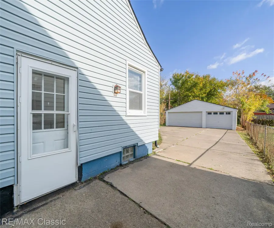 4827 Winifred Street, Wayne, MI 48184 - Image #2