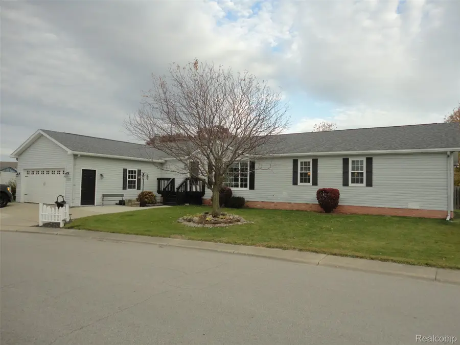 1092 Cameron Circle, Monroe, MI 48161 - Image #2