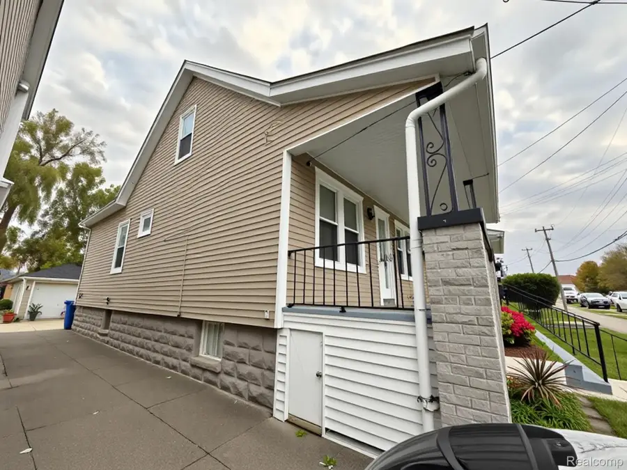 3874 Comstock Street, Hamtramck, MI 48212 - Image #3