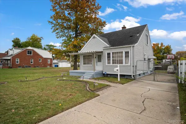 2144 Woodruff Avenue, Warren, MI 48091