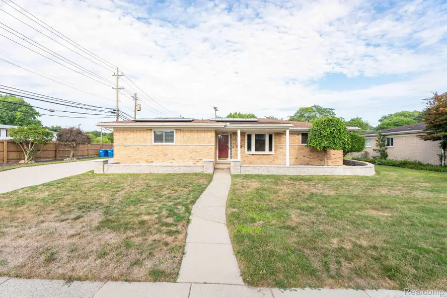 32930 Coventry Place, Warren, MI 48093 - Image #2