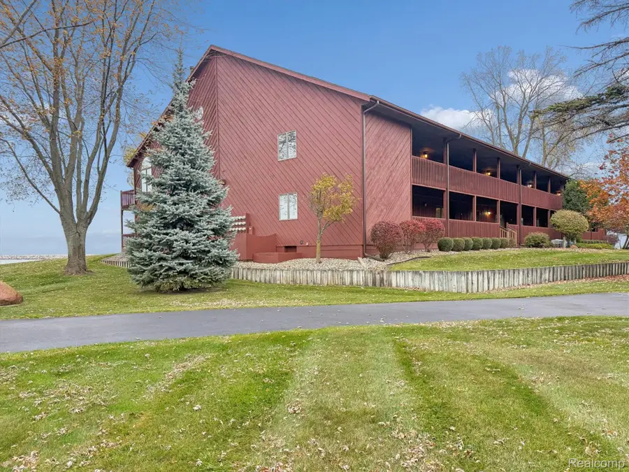 331 Lakeview #18, Port Austin, MI 48467 - Image #3