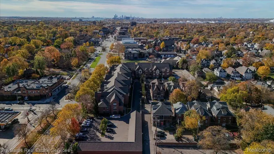 74 Pointe Park Place, Grosse Pointe Park, MI 48230 - Image #2