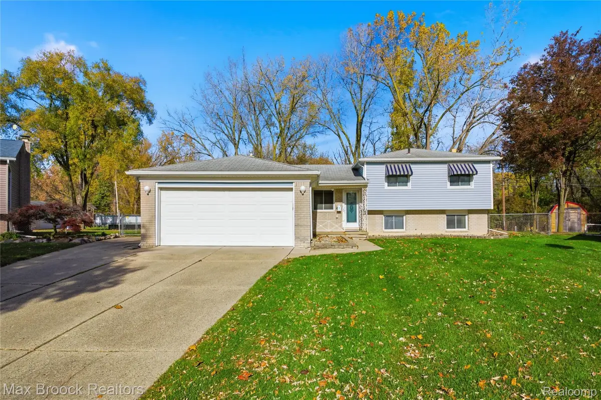8759 Calvert Drive, Sterling Heights, MI 48312 - Image #1