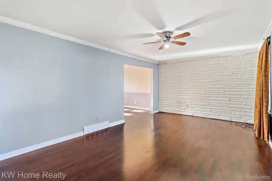 28931 W 11 Mile Road, Farmington Hills, MI 48336 - Image #3