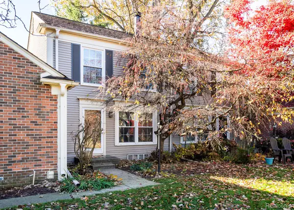 1246 Kings Cove Court, RochesterHills, MI 48306